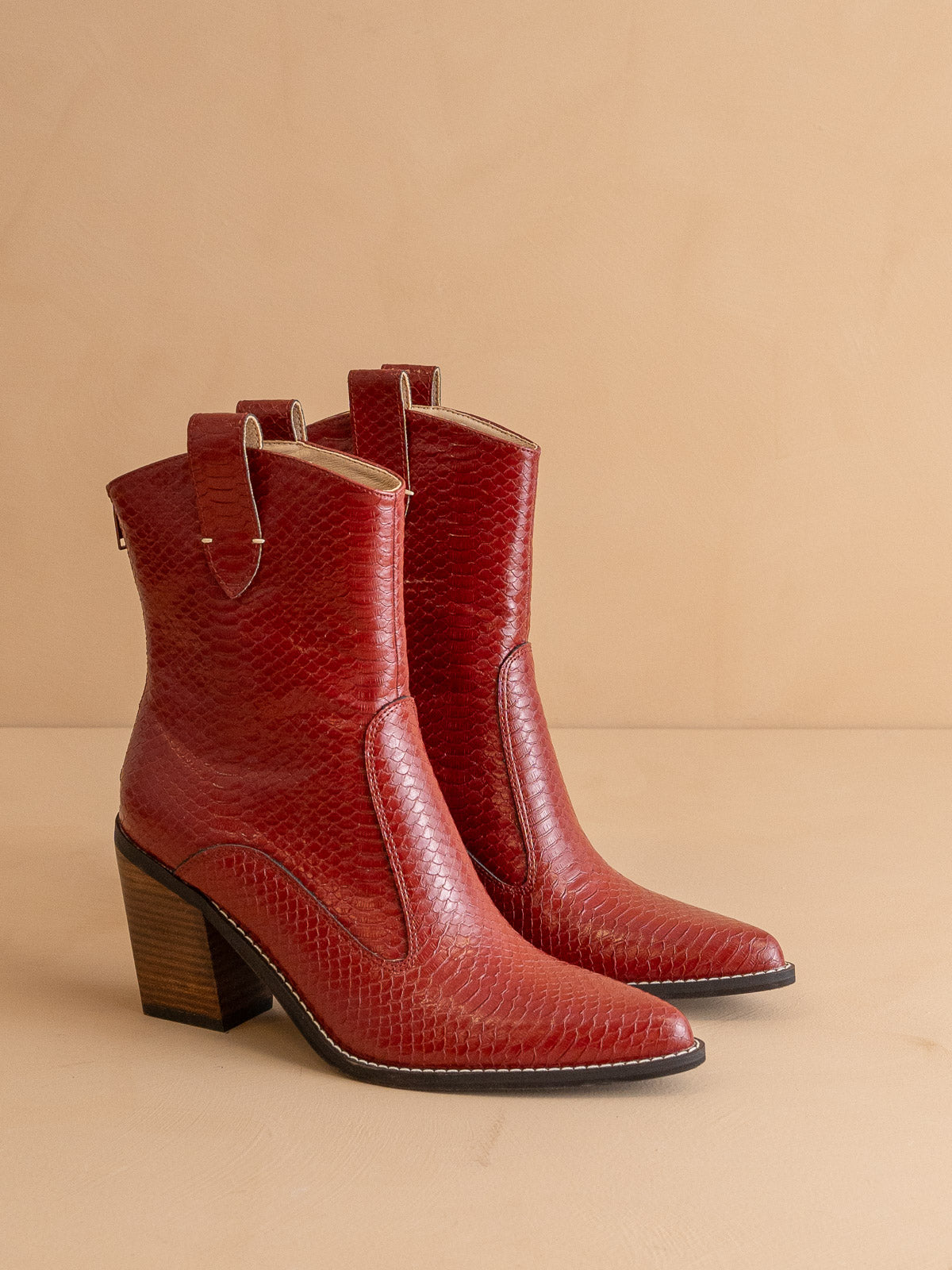 The Tara | Red Two Paneled Western Cowgirl boot
