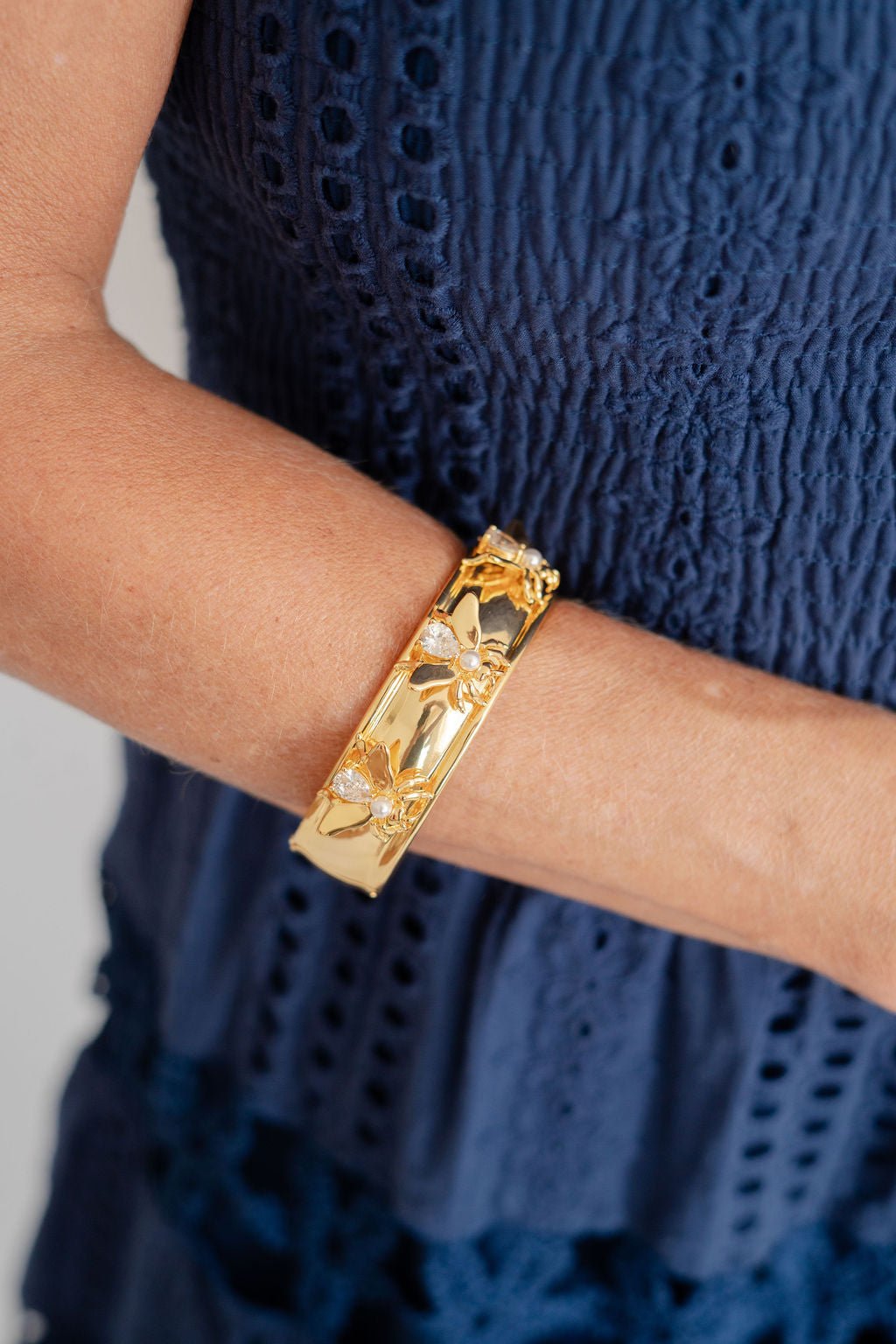 Bee Hinged Cuff - 18k Gold Plated
