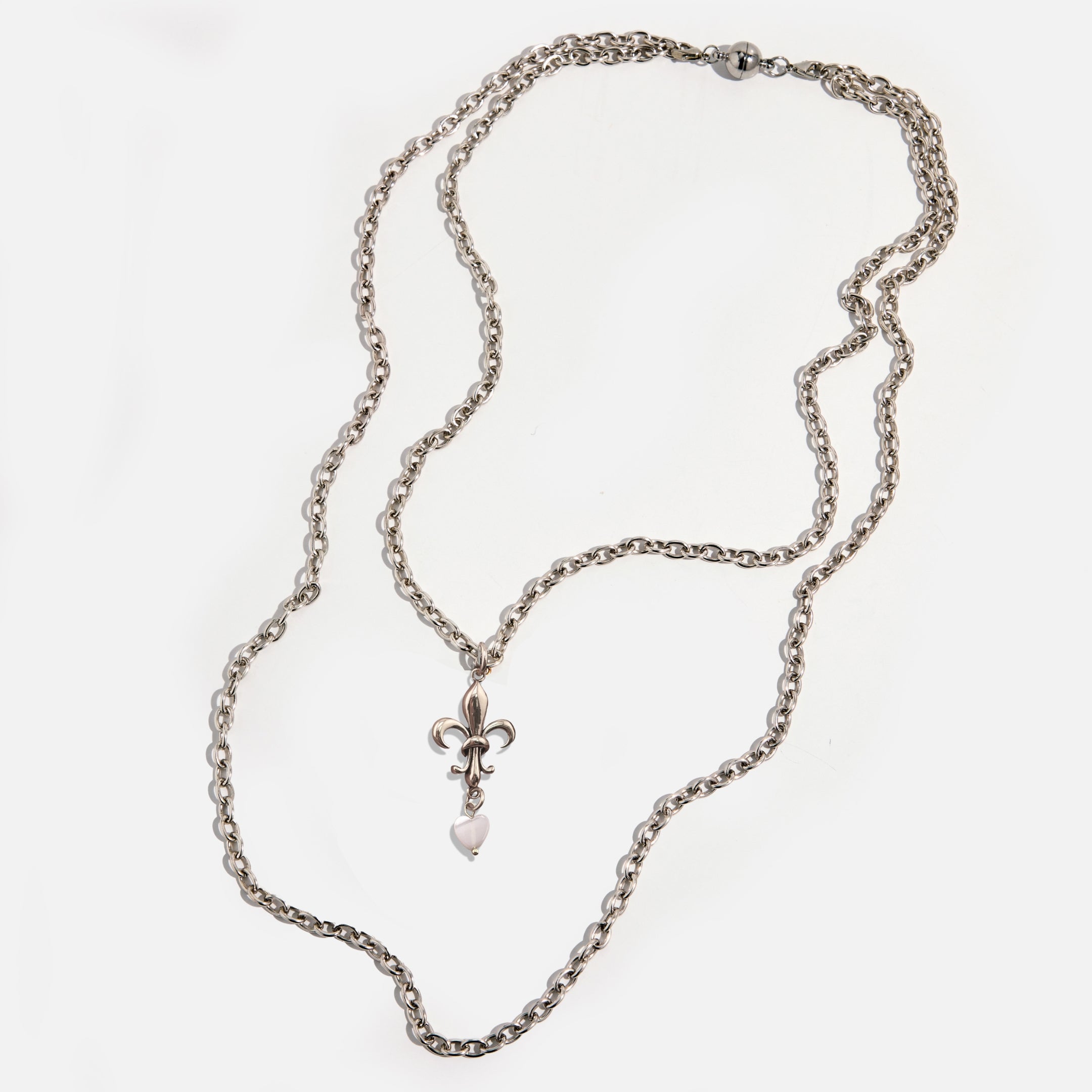 Love Fleur-de-Lis Essential Necklace