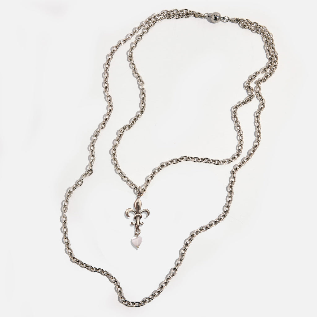 Love Fleur-de-Lis Essential Necklace